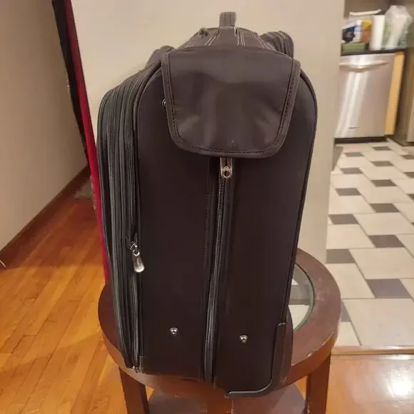 Travelpro Crew 5 DuPont Microballistic Nylon Rolling Garment Bag Checked Luggage